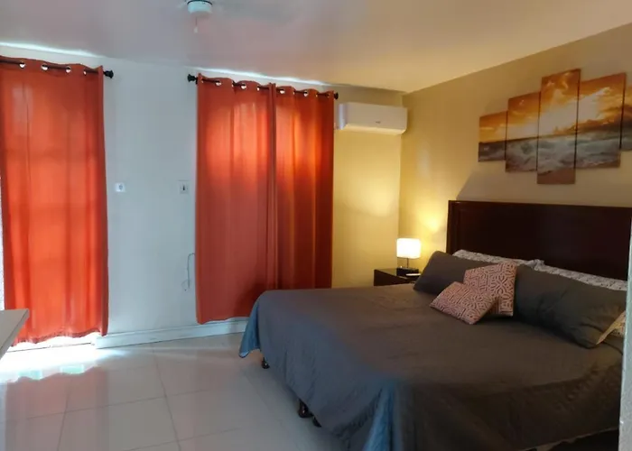 Aparthotel Deluxe Sandcastles 3*