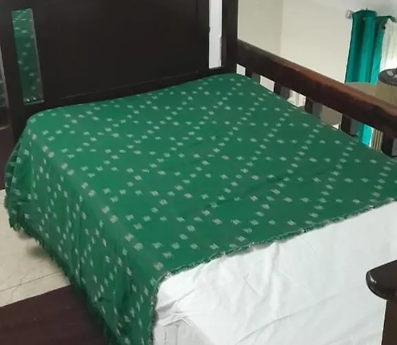 Aparthotel Deluxe Sandcastles 3*
